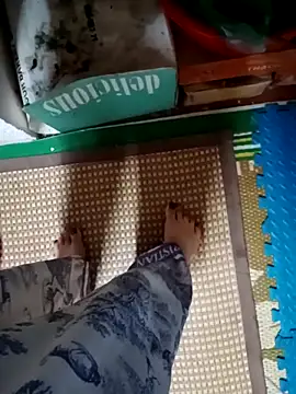 Snapshot of -Matina- chatting on February 25, 3:51 am -Matina- online show from February 25, 3:51 am