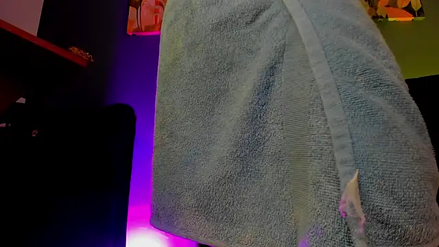 LOGAN ADAMS27 online show from June 1, 1:22 pm