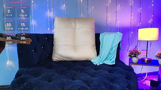 LOGAN ADAMS27 online show from March 26, 1:31 pm