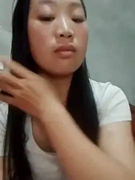 Snapshot of Miu_la chatting on February 25, 4:12 am Miu la online show from February 25, 4:12 am