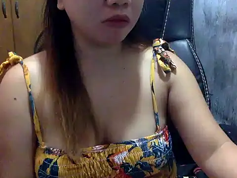 Snapshot of SweetAsianCumXo chatting on April 16, 5:47 pm SweetAsianCumXo online show from April 16, 5:47 pm