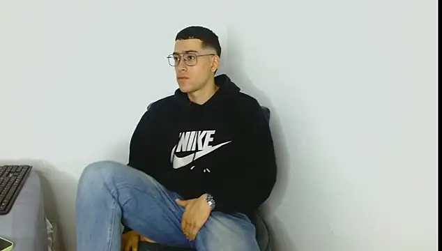 oliver   saint online show from March 12, 11:09 pm