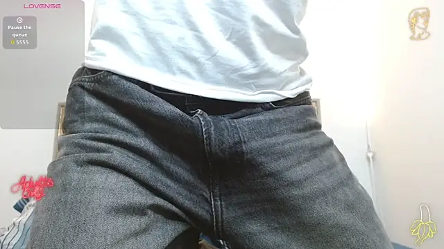 oliver   saint online show from April 14, 11:32 pm