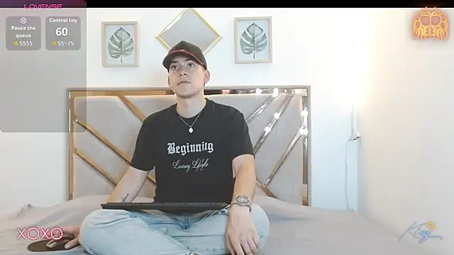 oliver   saint online show from March 28, 11:17 pm