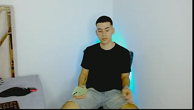 oliver   saint online show from March 14, 11:33 pm