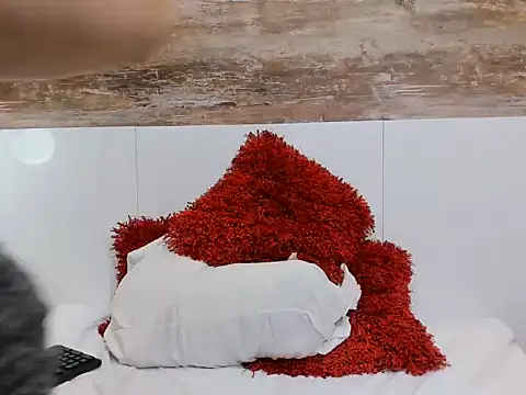 Nikol Lopez  online show from April 16, 11:44 am