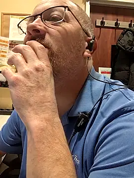 Snapshot of WorthingtonM3 chatting on February 26, 9:37 pm WorthingtonM3 online show from February 26, 9:37 pm