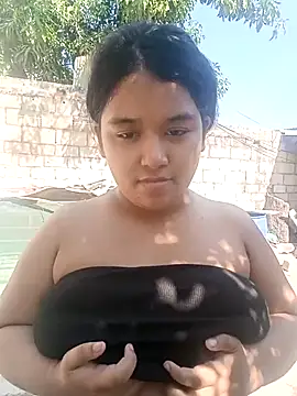 emi li82 online show from March 22, 9:38 pm