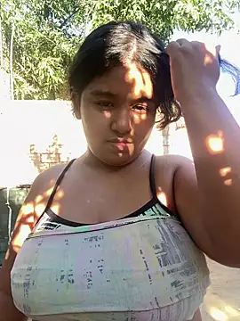 emi li82 online show from March 31, 11:07 pm