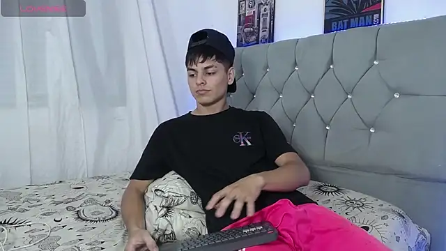 Logan Jhonson19 online show from April 3, 3:13 am