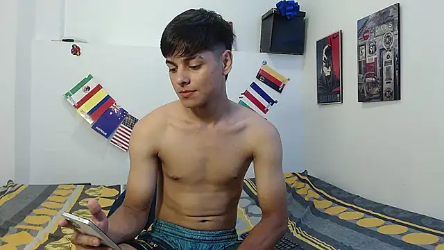 Snapshot of Logan_Jhonson19 chatting on June 26, 11:10 pm Logan Jhonson19 online show from June 26, 11:10 pm