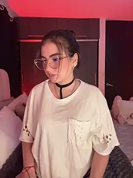 SamanthaValmont online show from April 3, 11:11 pm