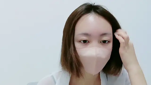 Snapshot of coco__cute chatting on March 4, 5:26 am coco cute online show from March 4, 5:26 am