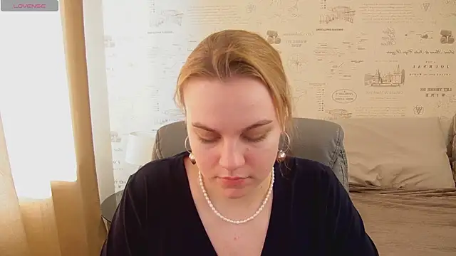 Glow Margo online show from June 8, 1:22 am