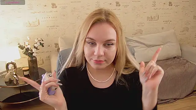 Glow Margo online show from May 9, 2:59 am