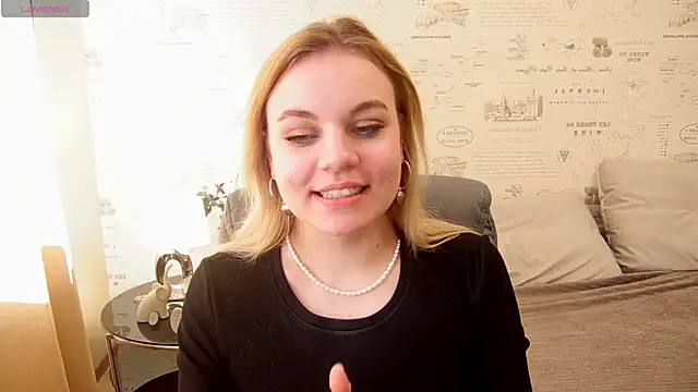 Glow Margo online show from June 2, 1:05 am