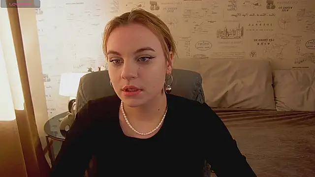 Glow Margo online show from May 30, 1:01 am