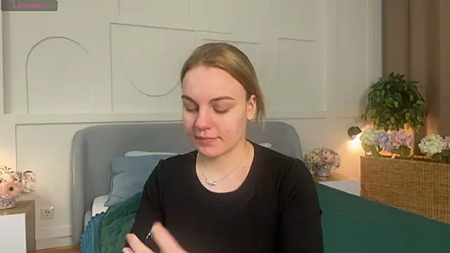 Glow Margo online show from March 13, 1:21 am