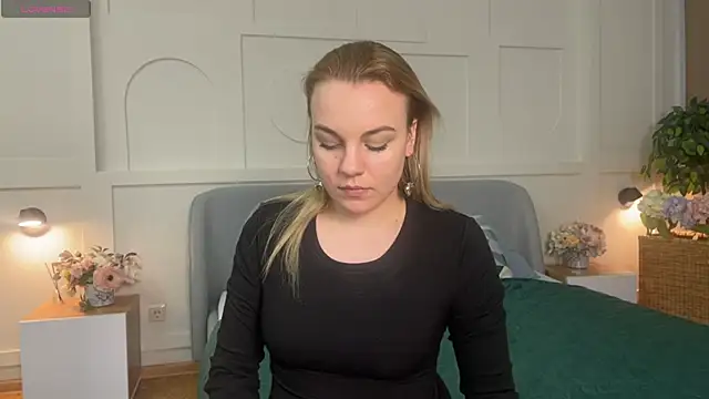 Glow Margo online show from March 21, 1:07 am