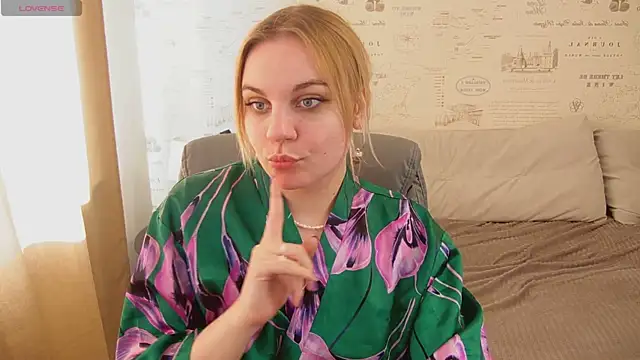 Glow Margo online show from June 20, 1:21 am