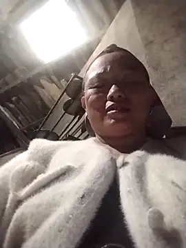 Snapshot of Lucie_Fuzk chatting on February 25, 10:15 am Lucie Fuzk online show from February 25, 10:15 am