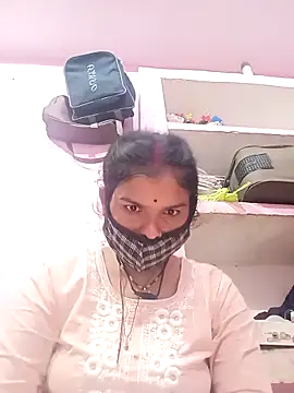 Snapshot of Hot_bri2 chatting on April 7, 4:20 pm Hot bri2 online show from April 7, 4:20 pm