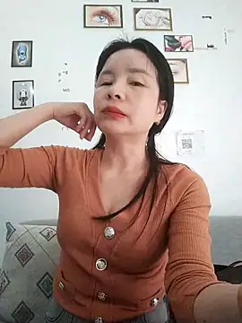 Ivy Trix2 online show from March 19, 2:44 am