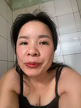 Ivy Trix2 online show from March 7, 3:02 am