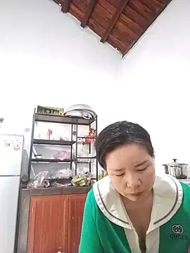 Ivy Trix2 online show from March 30, 1:51 am