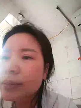 Ivy Trix2 online show from March 13, 3:33 am