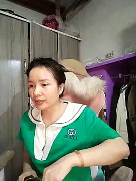 Ivy Trix2 online show from March 29, 1:46 pm