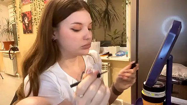 Snapshot of TracyDenoon chatting on February 26, 5:46 pm TracyDenoon online show from February 26, 5:46 pm