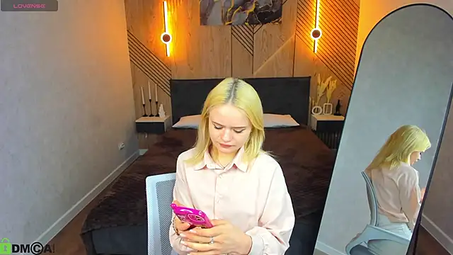Tessa Ashe online show from March 25, 9:19 am