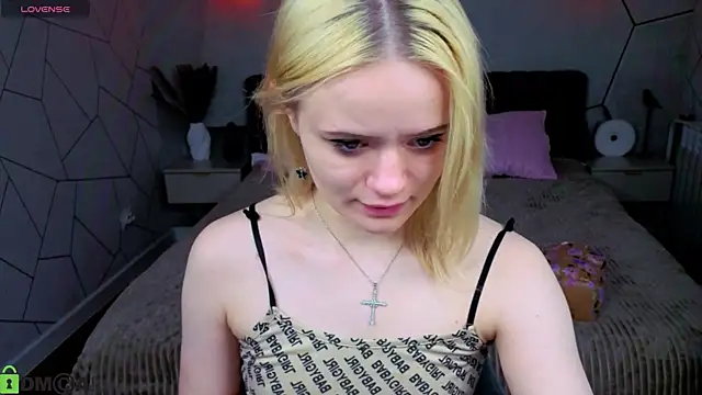 Tessa Ashe online show from April 2, 9:38 am