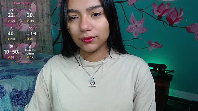 NoelleVireaux online show from March 12, 11:58 am