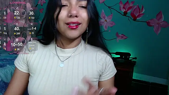 NoelleVireaux online show from March 22, 11:45 am