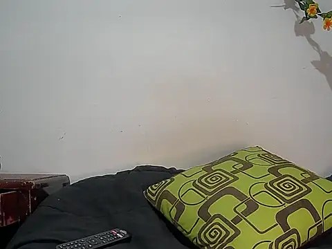 Snapshot of militoveruss2 chatting on March 2, 10:44 am militoveruss2 online show from March 2, 10:44 am