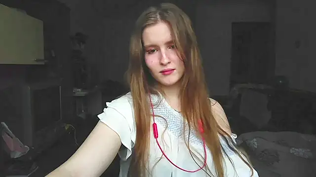 Snapshot of Adelinevibe chatting on February 26, 7:08 am Adelinevibe online show from February 26, 7:08 am