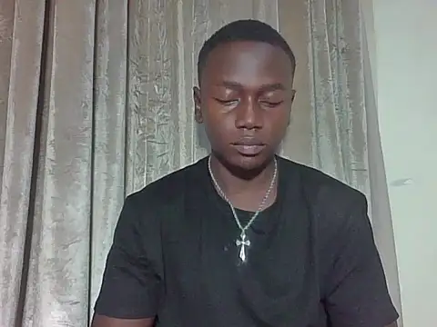 darkerberryguy online show from March 5, 4:53 am