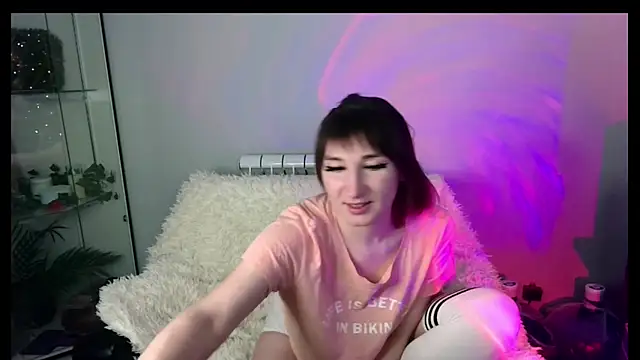 Birdie Kiss online show from March 26, 3:32 pm