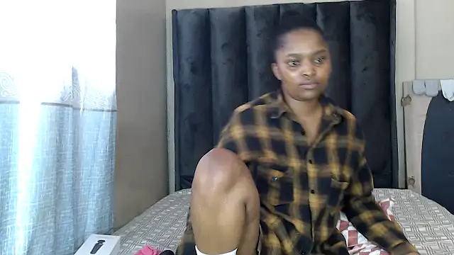 LexyDiana online show from April 23, 10:00 am