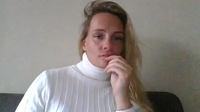 Lisanne30 online show from February 27, 1:33 pm