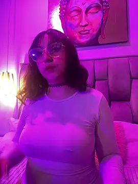Maddie-LesYoux online show from March 24, 12:16 pm