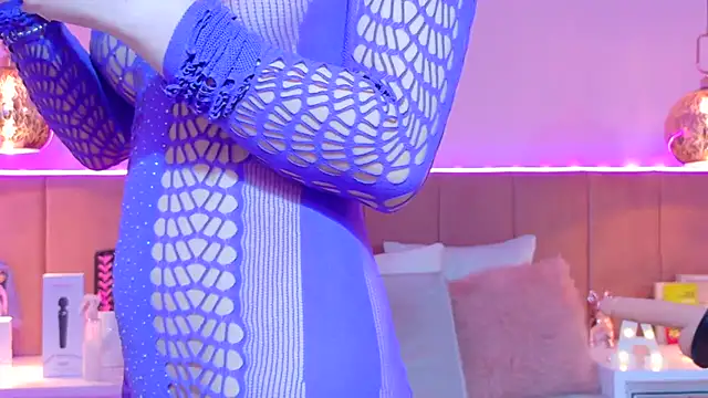 AnnieAddam online show from March 18, 11:16 pm