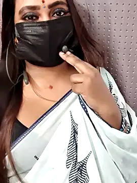 Cutie Nila online show from April 17, 5:10 am