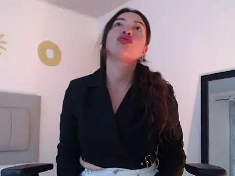 Julietaamado online show from May 8, 4:22 pm