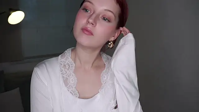 Snapshot of ValeneRomer chatting on March 2, 2:02 pm ValeneRomer online show from March 2, 2:02 pm