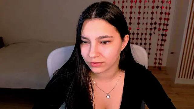 Snapshot of Ari_Grend chatting on February 27, 4:40 pm Ari Grend online show from February 27, 4:40 pm