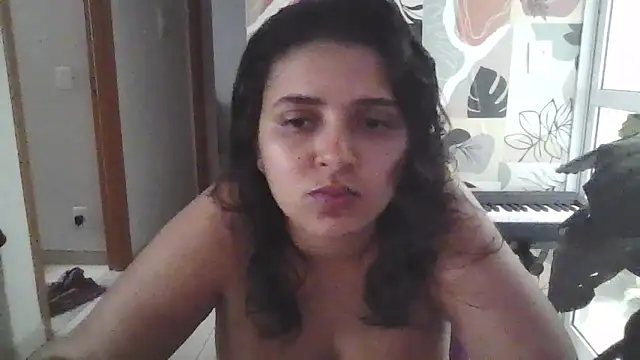 Snapshot of midsize_94 chatting on February 28, 8:52 pm midsize 94 online show from February 28, 8:52 pm