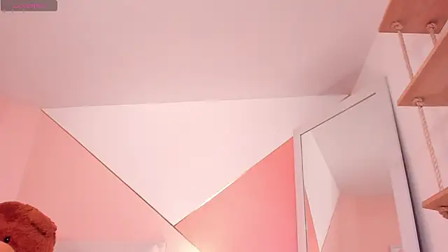 steff gil online show from March 3, 9:33 pm